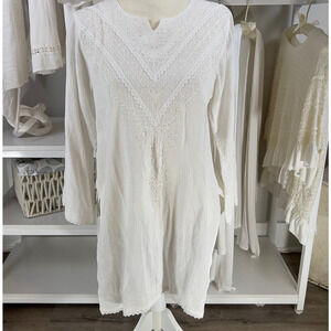 tunic, women's sz. medium white embroidered, wedding guest, feminine #2078